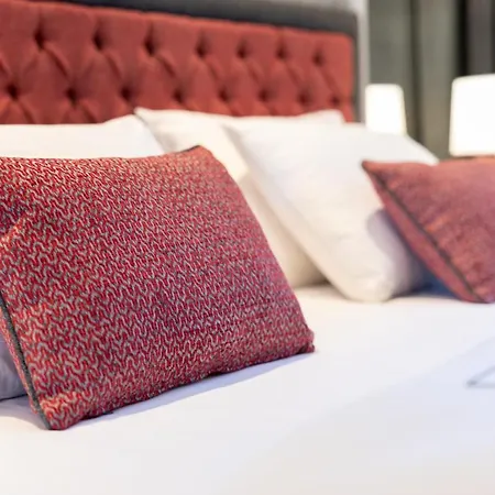 Motif Otel