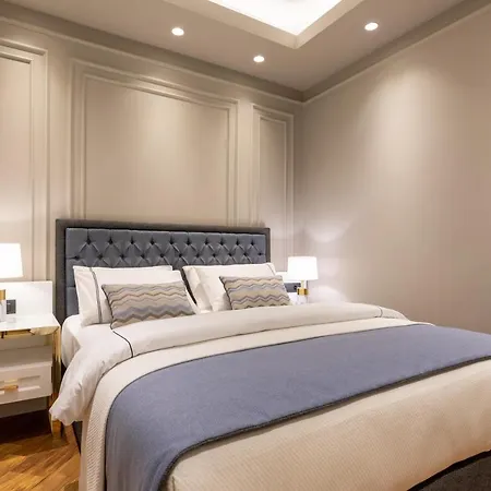 Motif Otel *