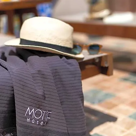 Motif ホテル *