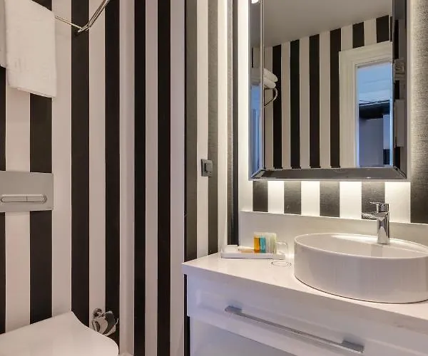 Hotel Motif